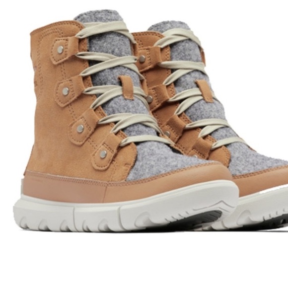 Sorel Boots. Joan Explorer Winter Boots. Size :8 - Picture 1 of 17